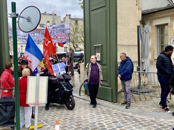 В Париже  состоялось шествие  Бессмертного полка