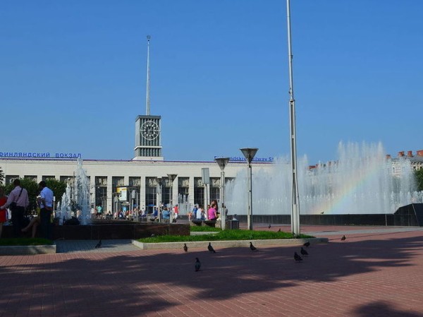 В Санкт-Петербурге заметили полностью обнаженную девушку