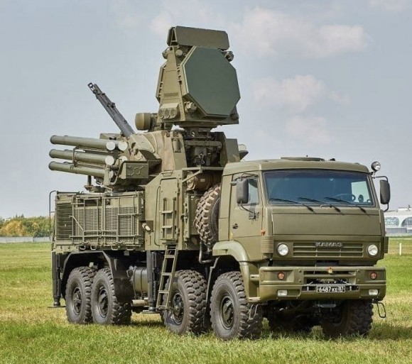 ЗРК С-350 одним залпом уничтожил 16 американских ракет РСЗО HIMARS