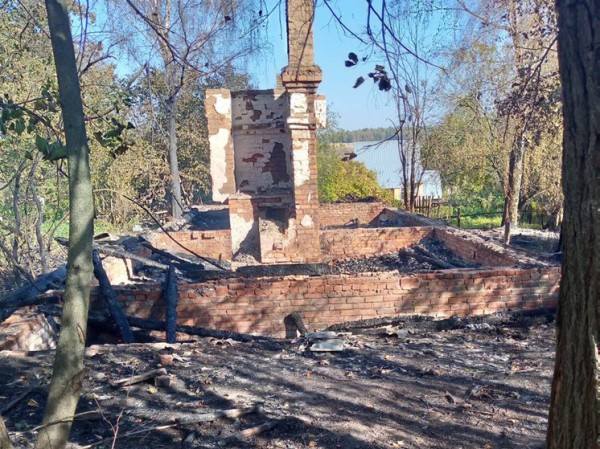 В Калужской области сожгли дом «Миши Чикатило», пока он сидел под арестом